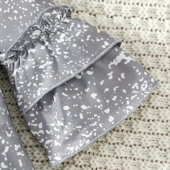 Christmas Long Sleeve w/ Leopard Flare Pants - Picture 6 of 6